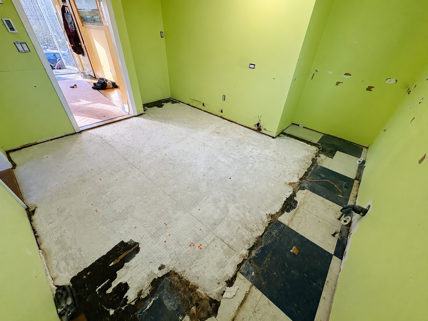 Old vinyl tile coming up